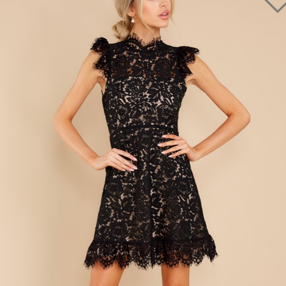 Love That I Gave You Black Lace Dress
AURA